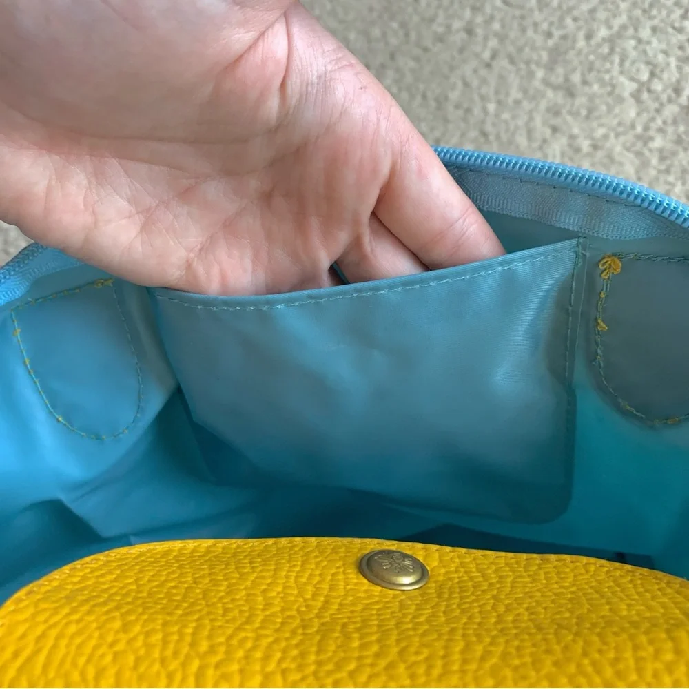 🆕 Expandable Foldable Waterproof Mini-Midi Bag